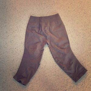 Lululemon crop legging size 8